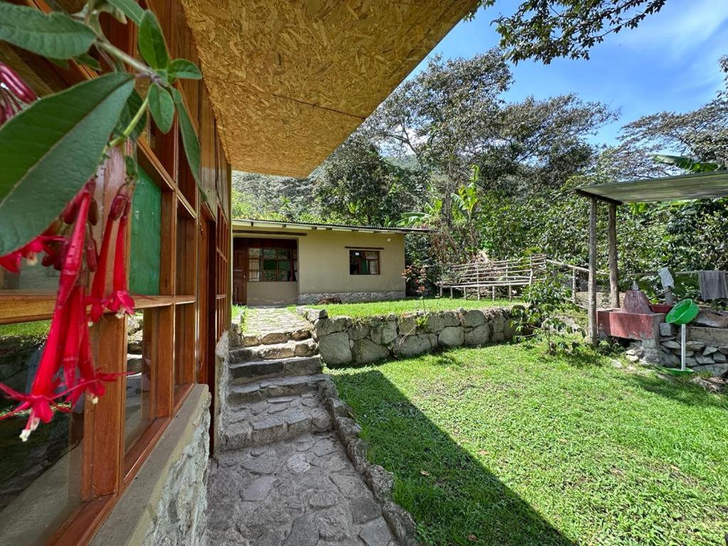 Lia B&B Lucmabamba Sahuayaco Экстерьер фото