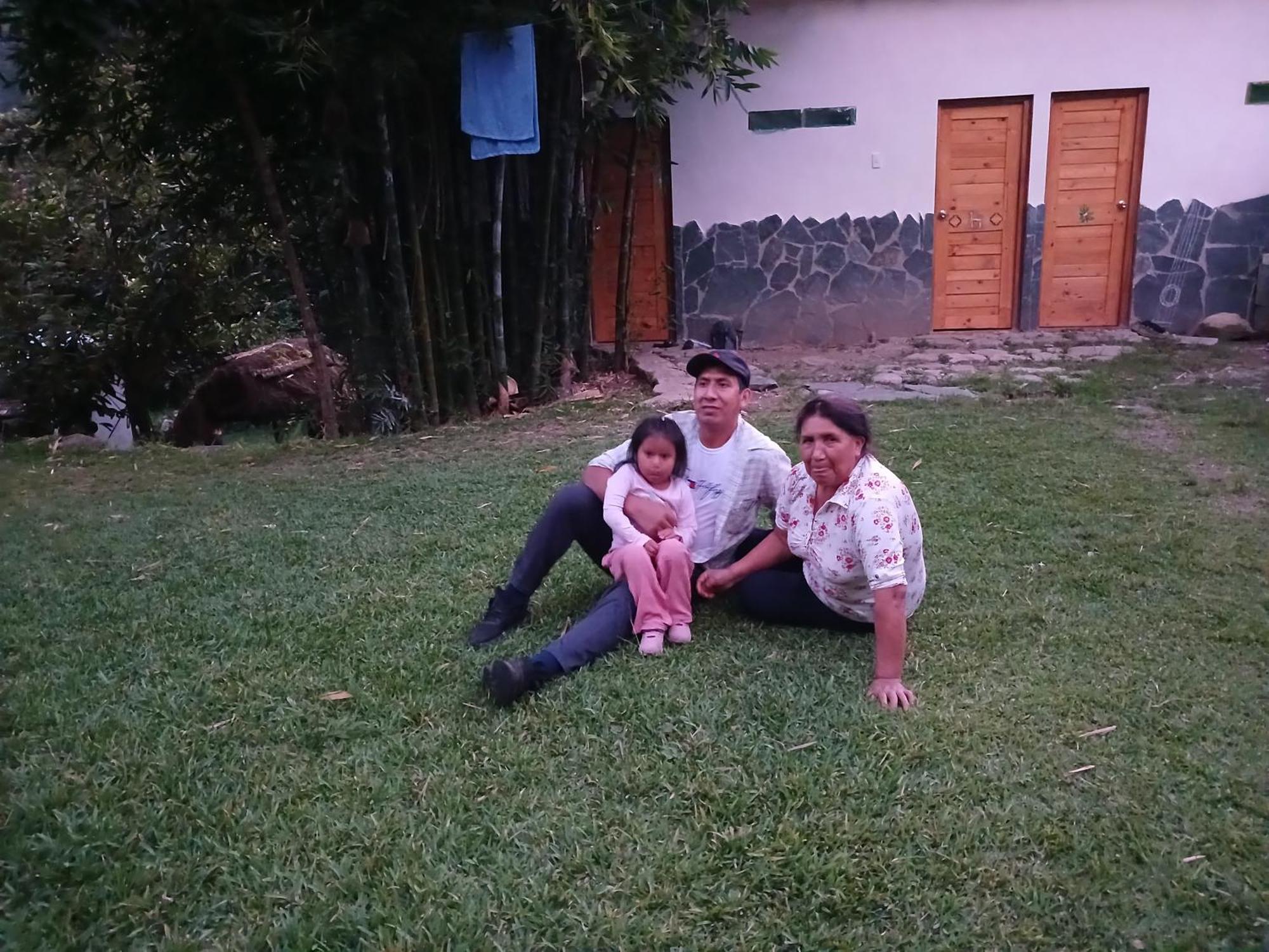 Lia B&B Lucmabamba Sahuayaco Экстерьер фото