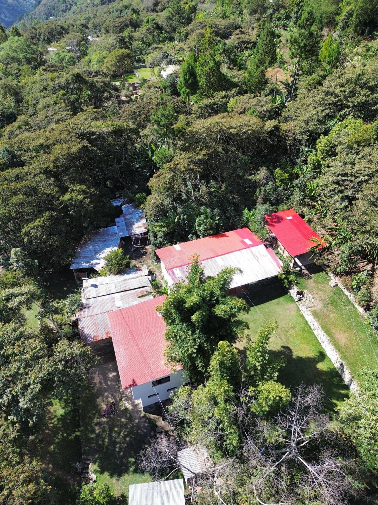 Lia B&B Lucmabamba Sahuayaco Экстерьер фото